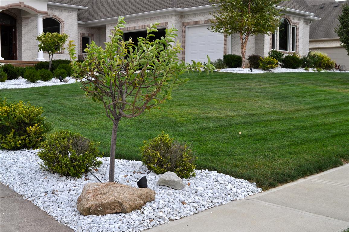 White Marble | Indianapolis Decorative Rock | McCarty Mulch