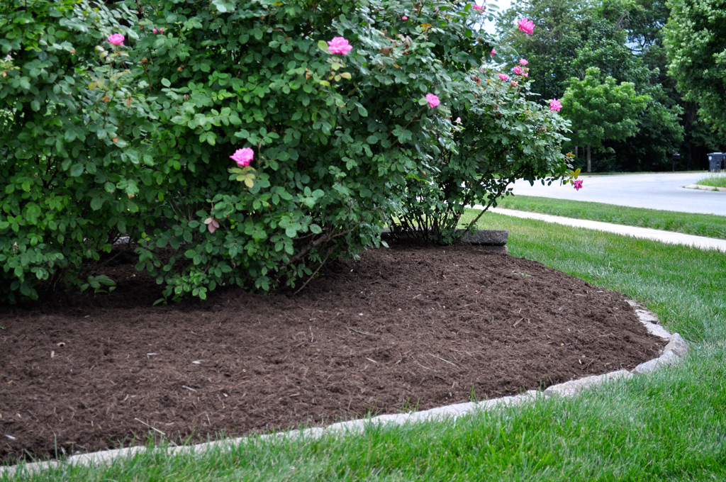 Premium Hardwood Mulch Bags