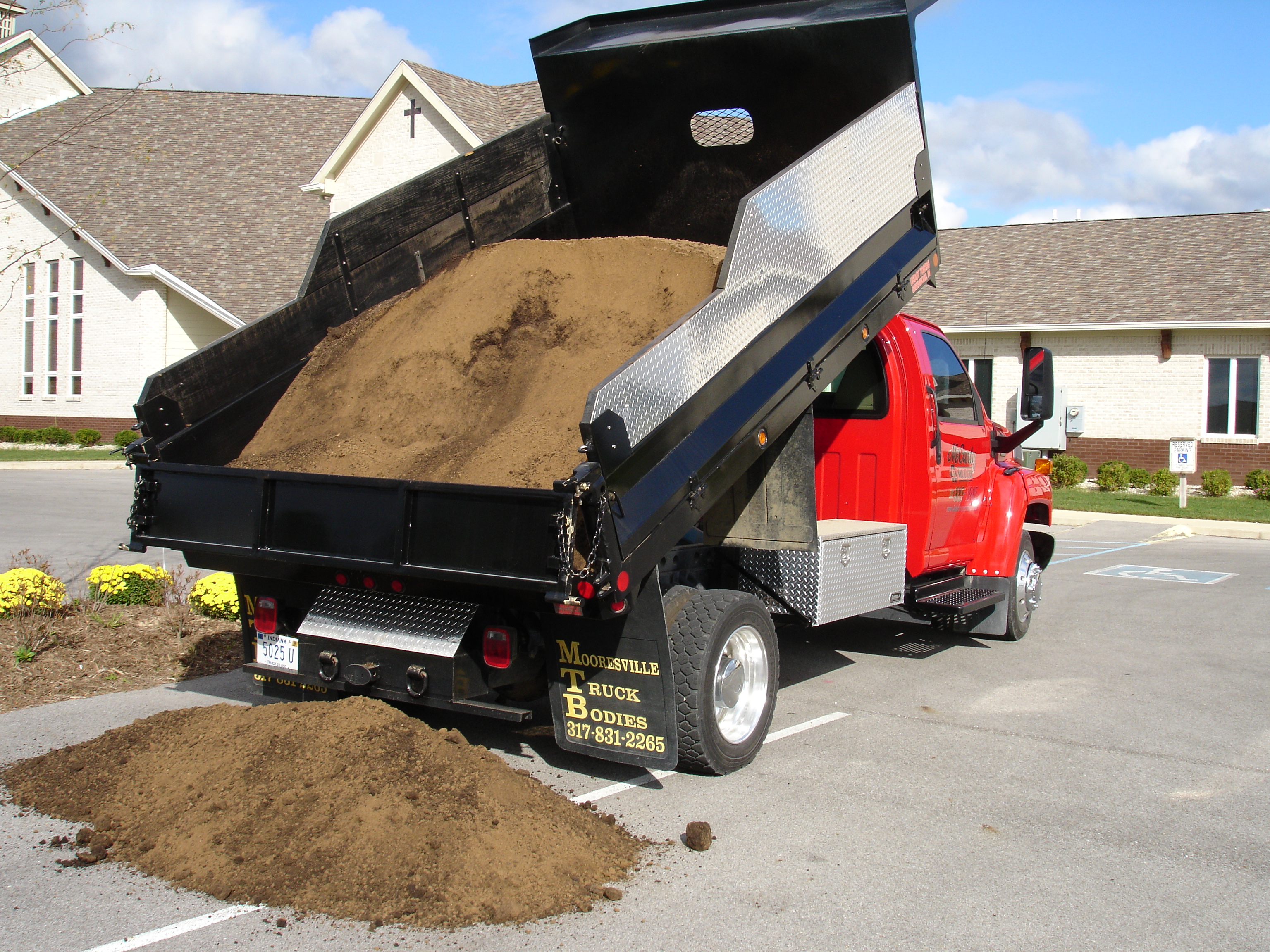 Mulch and Stone Delivery Indianapolis Bulk Mulch